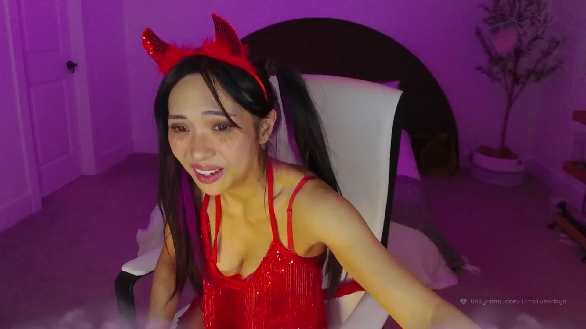 Gallery image thumbnail from SendTacoMoney's myfreecams stream on, 10/26/2025, 07:20 image 18 of 20