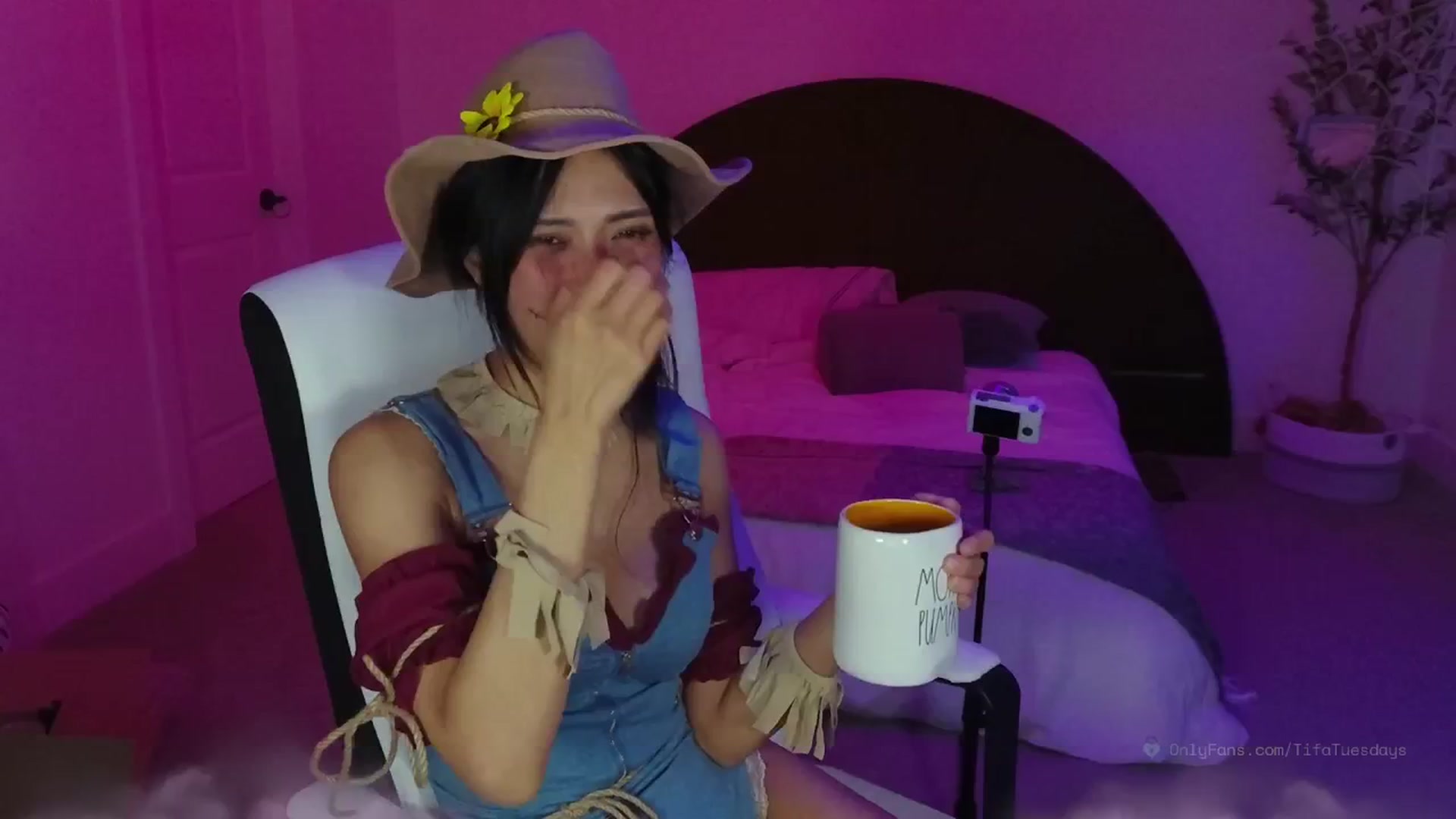Gallery image thumbnail from SendTacoMoney's myfreecams stream on, 11/03/2025, 08:12 image 2 of 20
