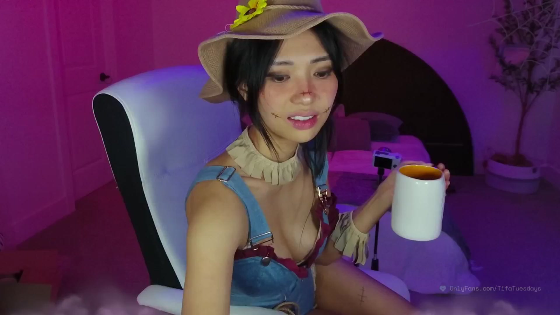 Gallery image thumbnail from SendTacoMoney's myfreecams stream on, 11/03/2025, 08:12 image 3 of 20