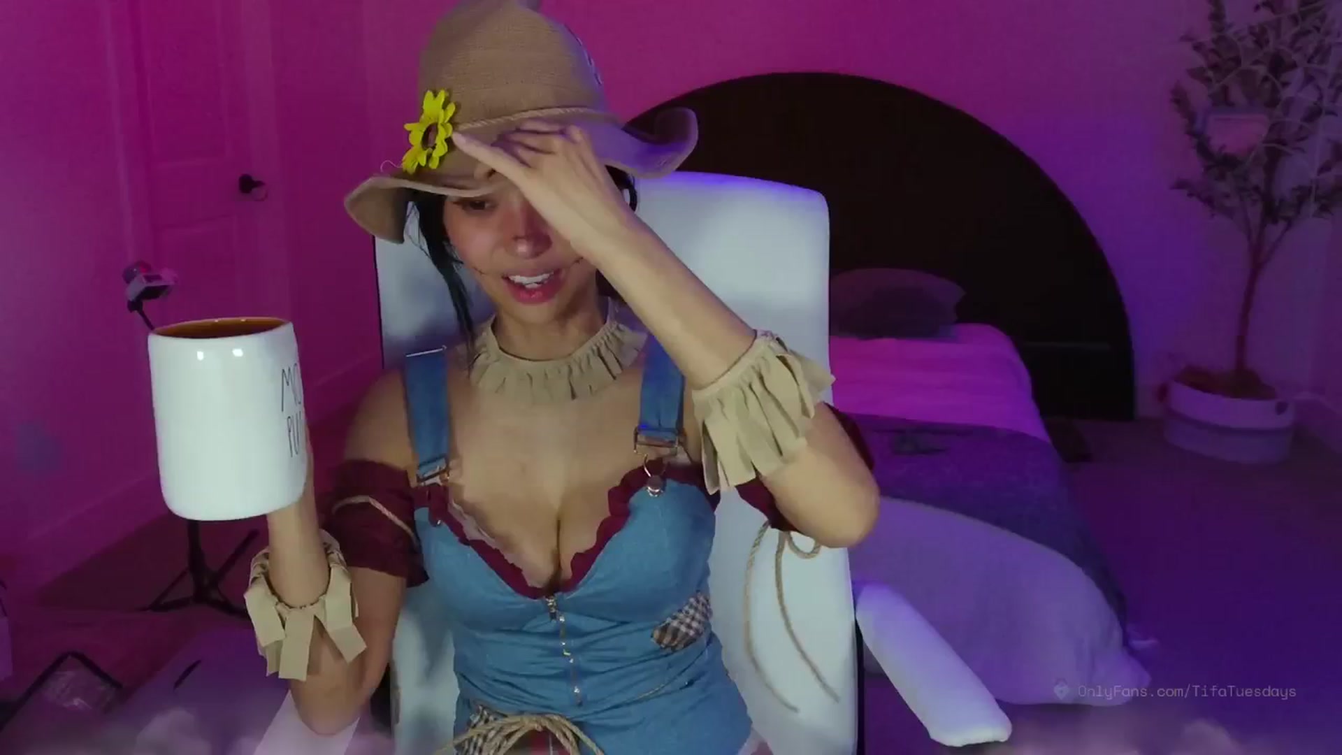 Gallery image thumbnail from SendTacoMoney's myfreecams stream on, 11/03/2025, 08:12 image 14 of 20