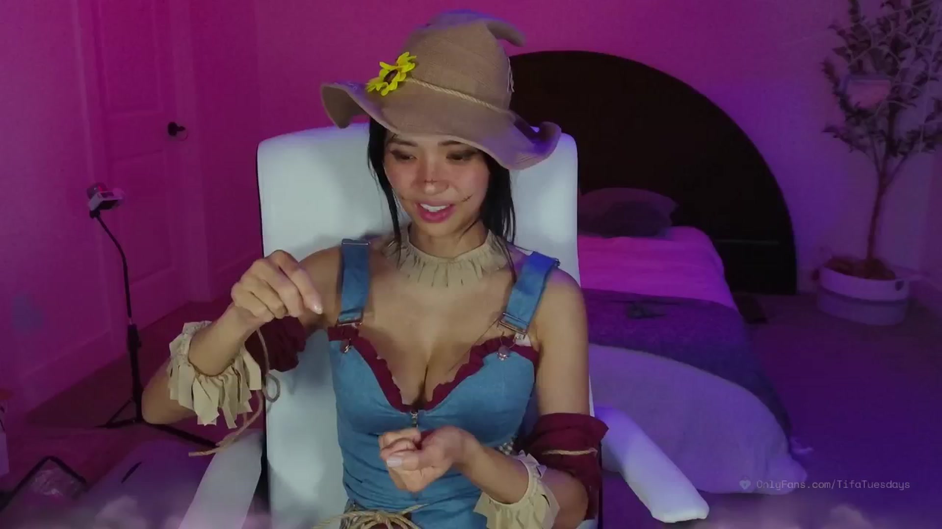 Gallery image thumbnail from SendTacoMoney's myfreecams stream on, 11/03/2025, 08:12 image 10 of 20