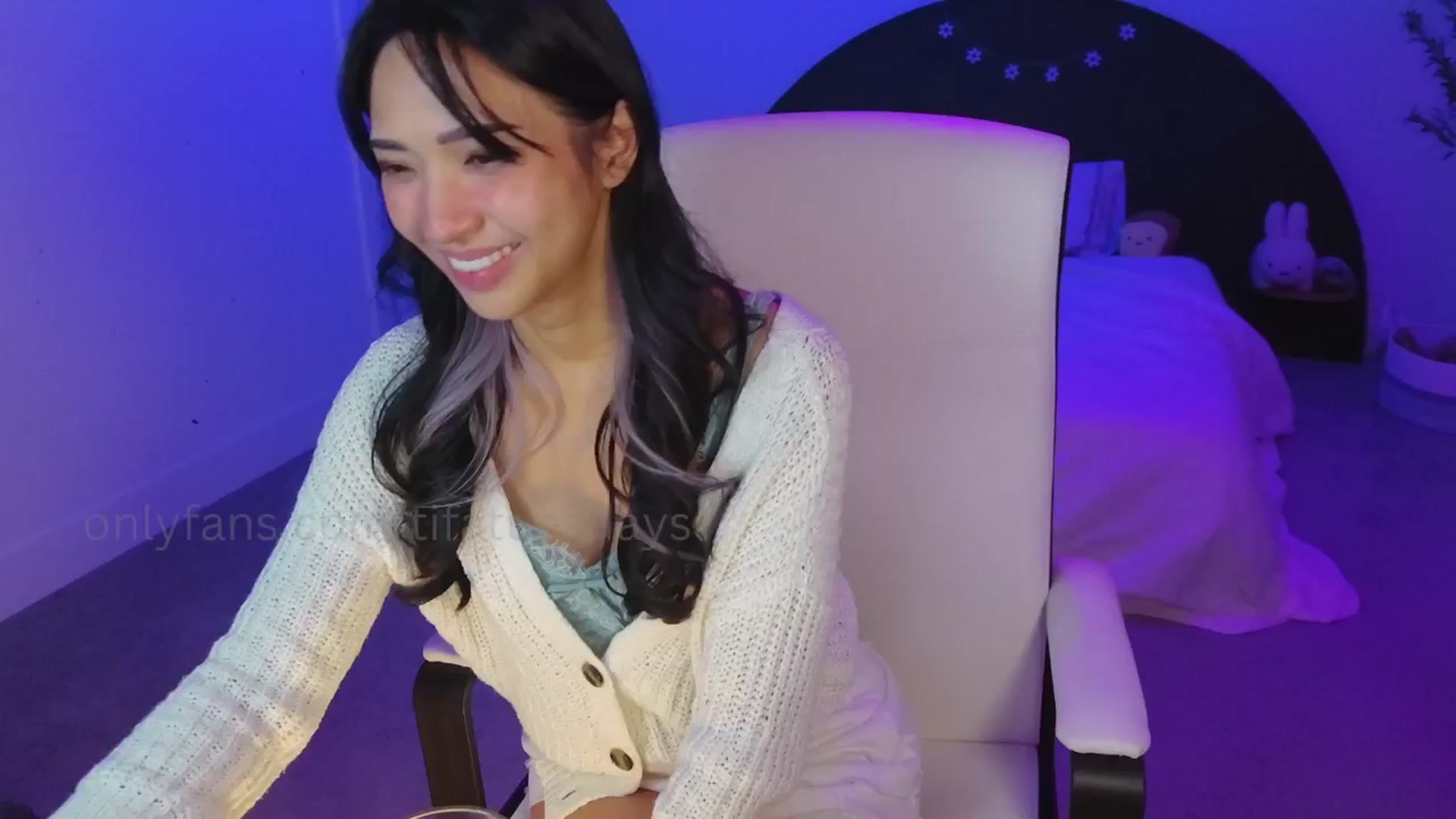 Gallery image thumbnail from SendTacoMoney's myfreecams stream on, 02/04/2026, 07:26 image 14 of 20