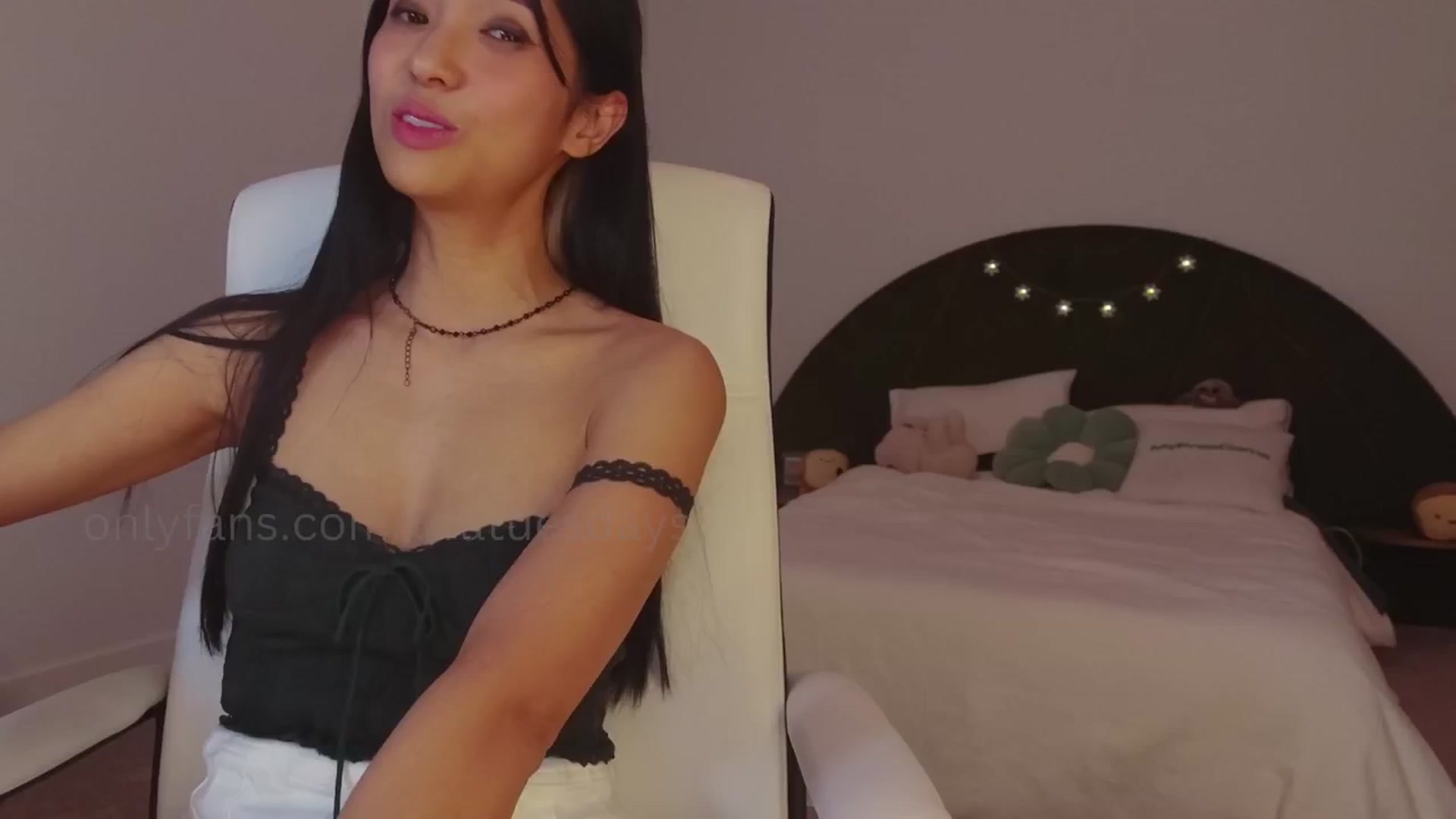 Gallery image thumbnail from SendTacoMoney's myfreecams stream on, 04/19/2026, 08:23 image 14 of 20