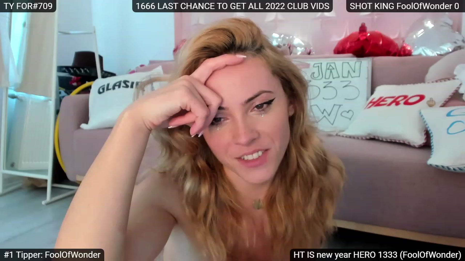 Gallery image thumbnail from Sensationowl_'s myfreecams stream on, 01/06/2023, 11:07 image 4 of 20