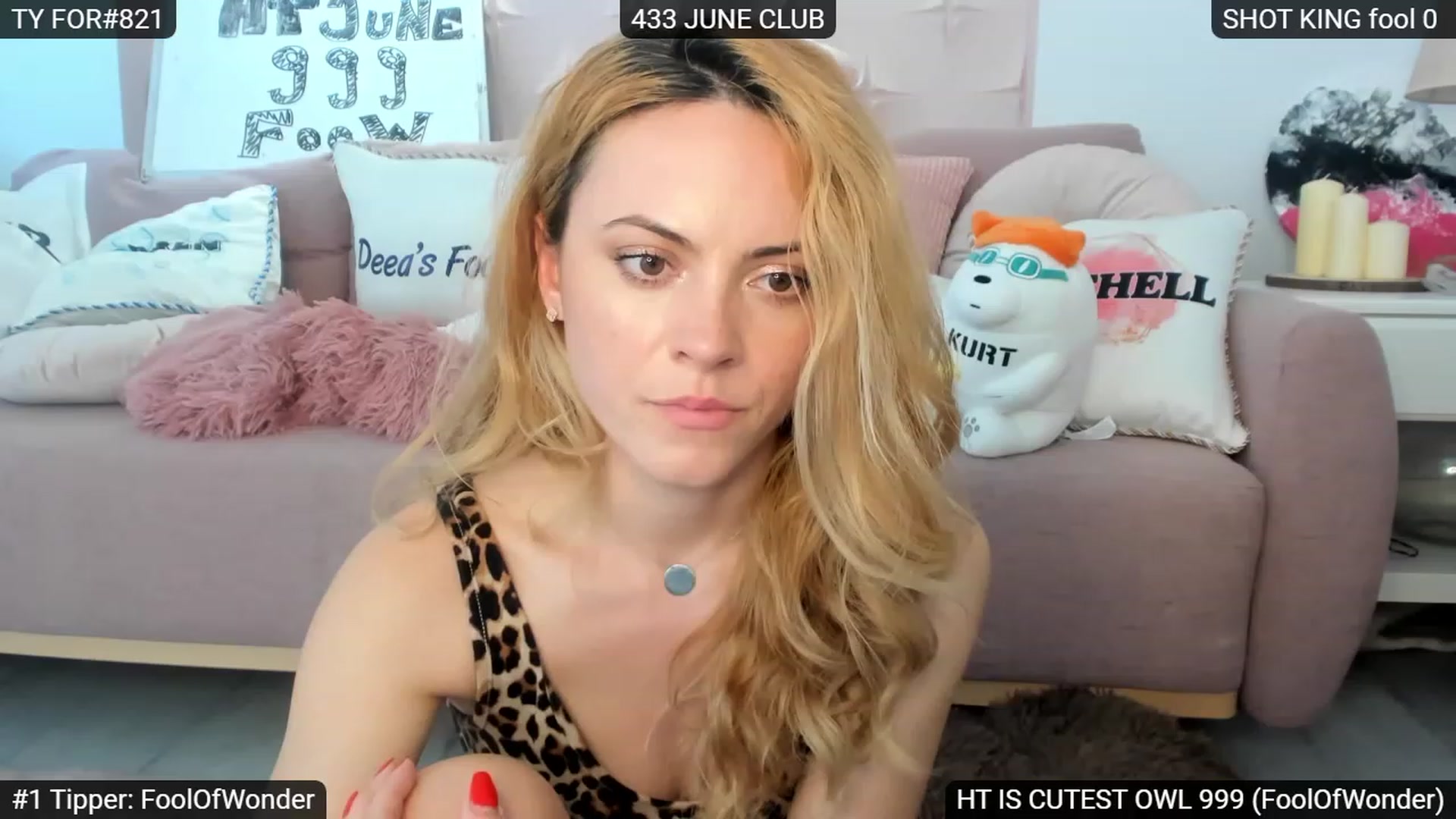 Gallery image thumbnail from Sensationowl_'s myfreecams stream on, 06/03/2023, 08:50 image 13 of 20