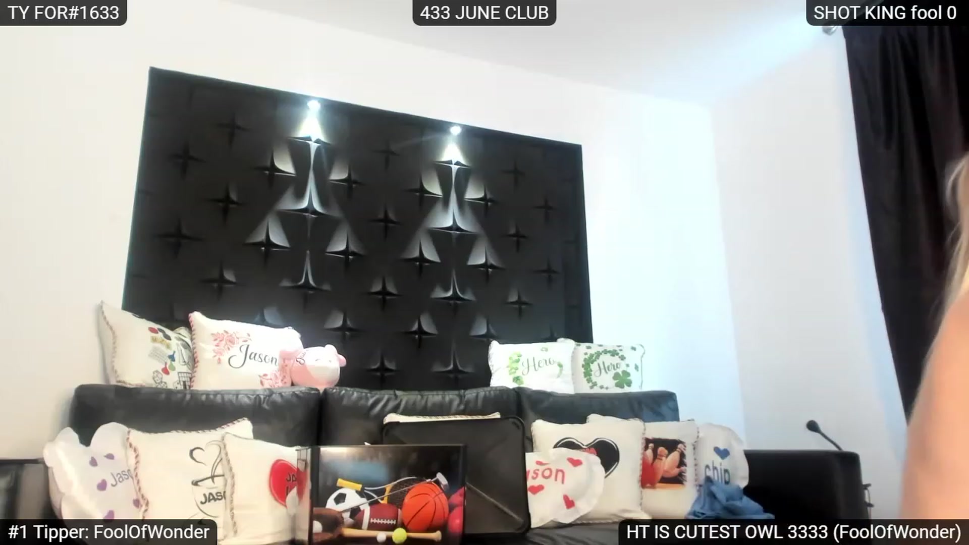 Gallery image thumbnail from Sensationowl_'s myfreecams stream on, 06/18/2023, 05:25 image 10 of 20
