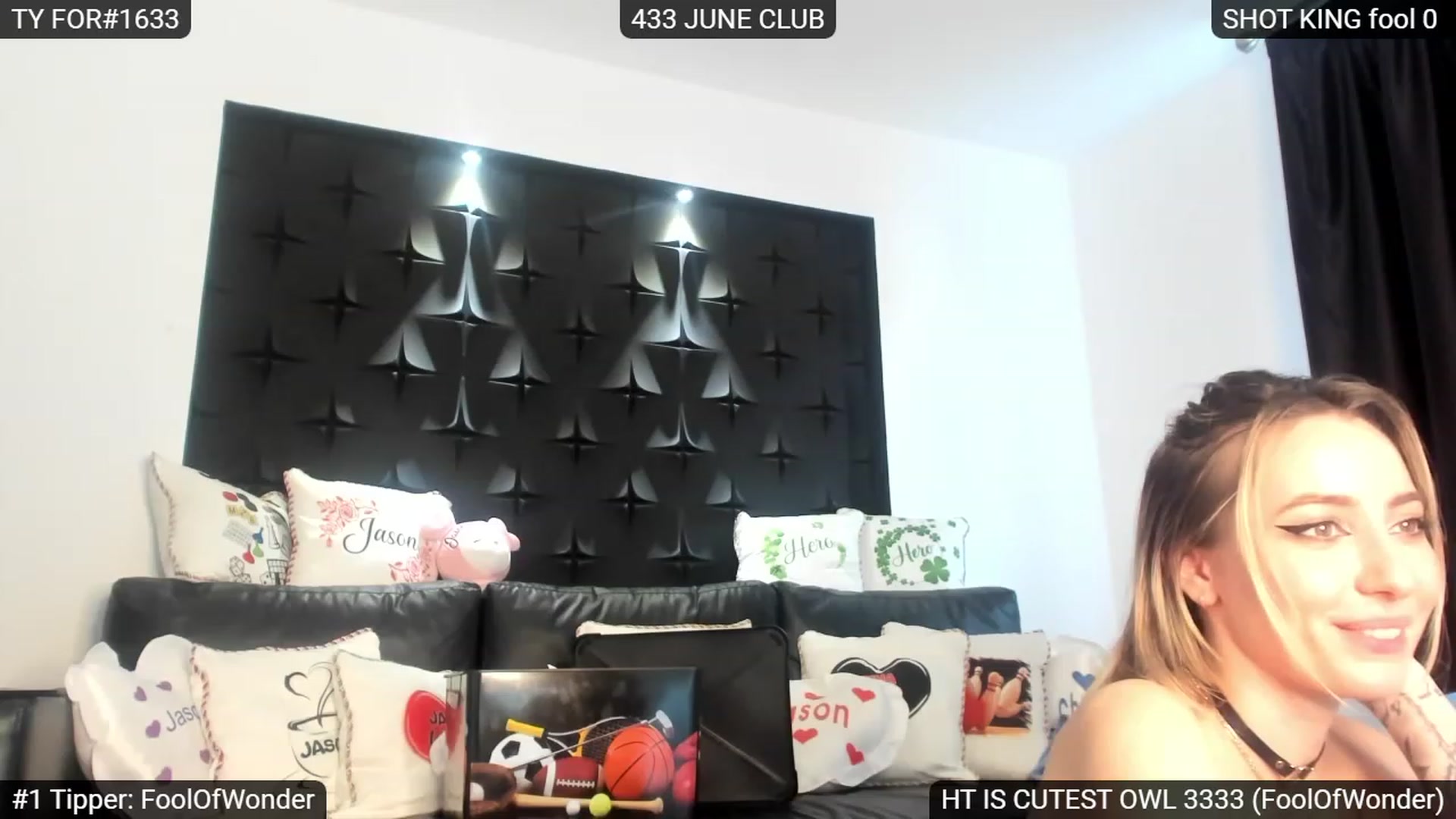 Gallery image thumbnail from Sensationowl_'s myfreecams stream on, 06/18/2023, 05:25 image 9 of 20