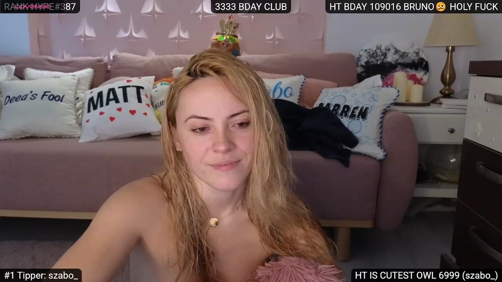 Gallery image thumbnail from Sensationowl_'s myfreecams stream on, 12/16/2023, 08:29 image 9 of 20