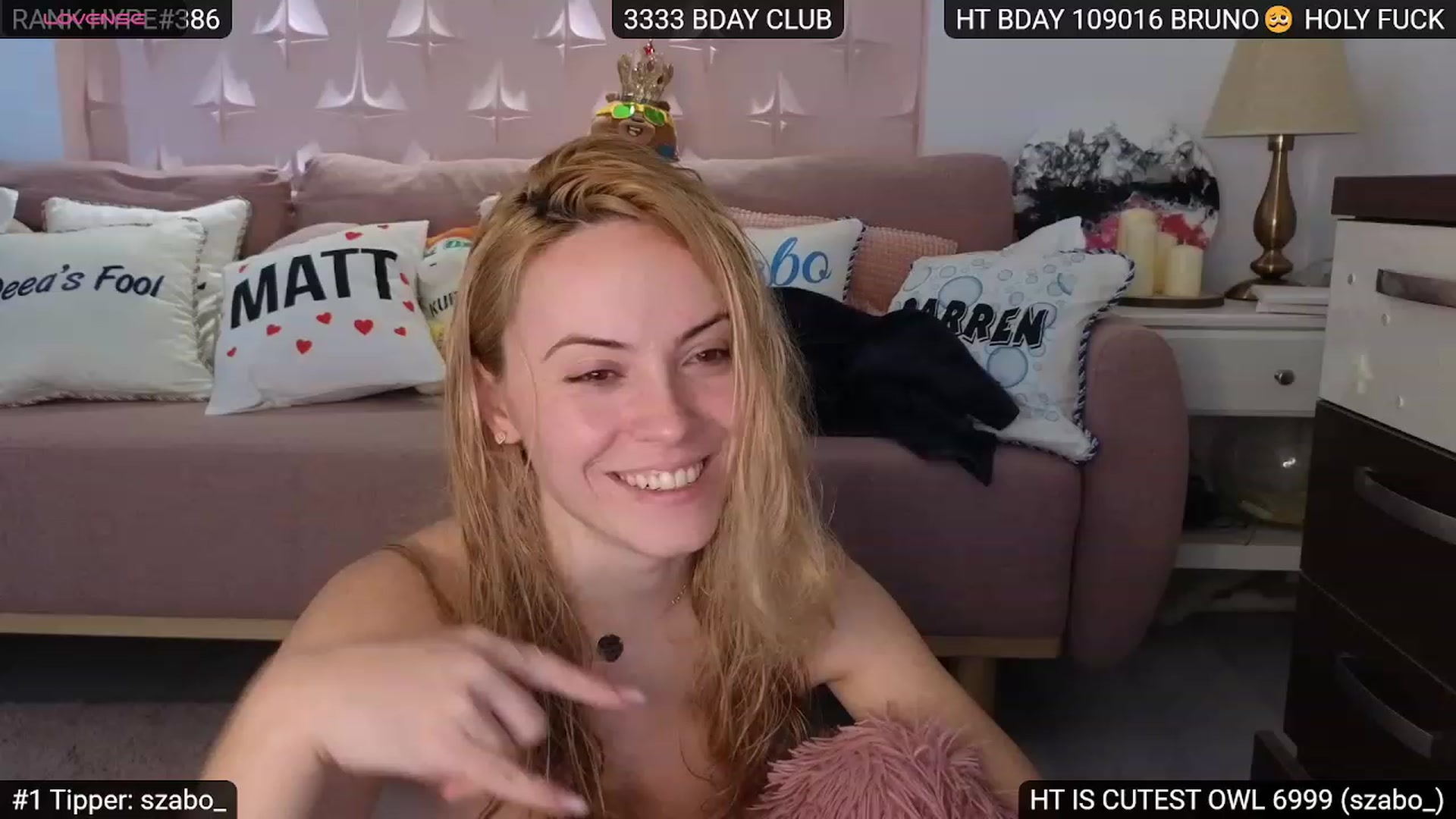Gallery image thumbnail from Sensationowl_'s myfreecams stream on, 12/16/2023, 08:29 image 13 of 20