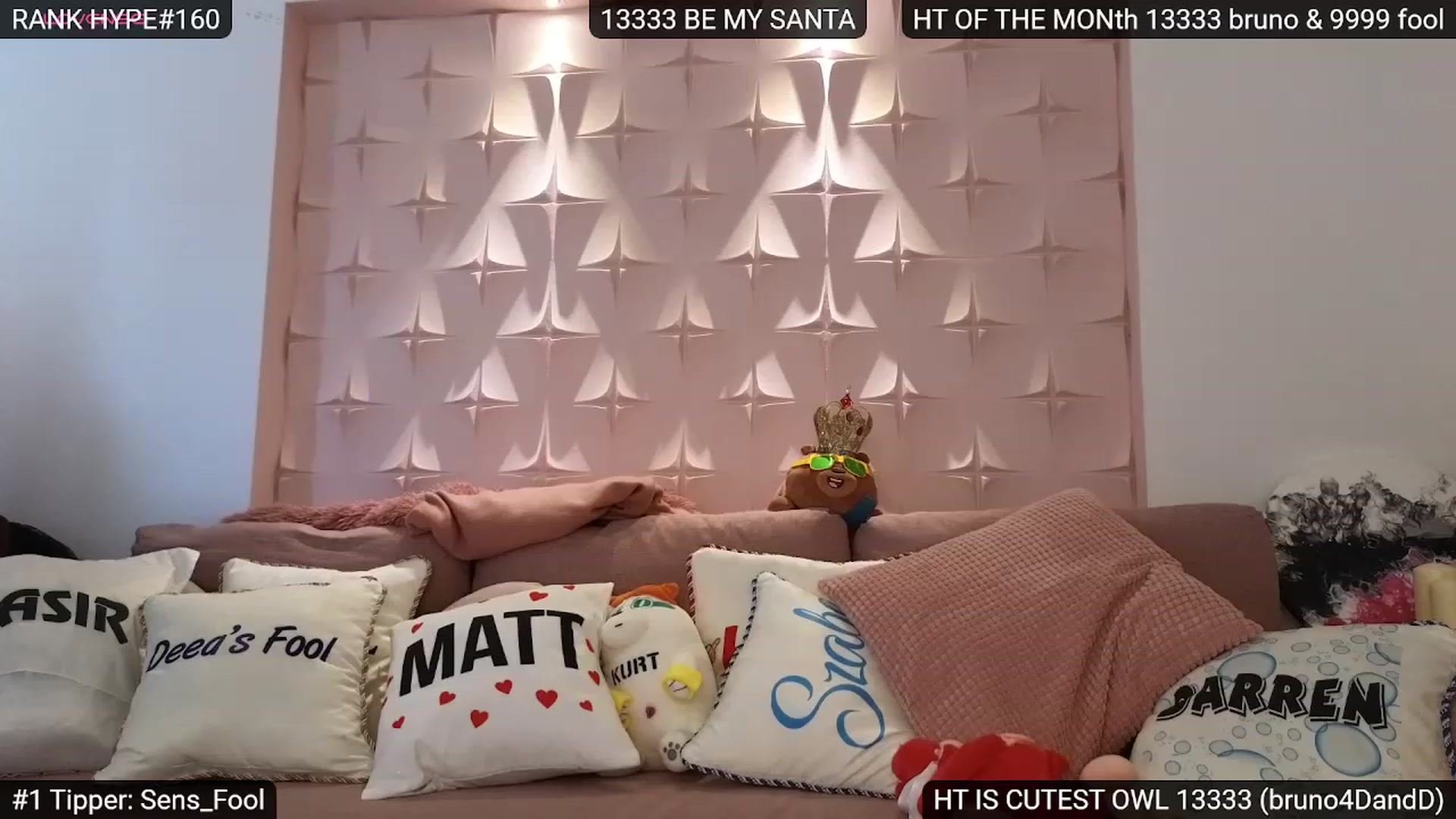 Gallery image thumbnail from Sensationowl_'s myfreecams stream on, 12/17/2023, 08:05 image 18 of 20