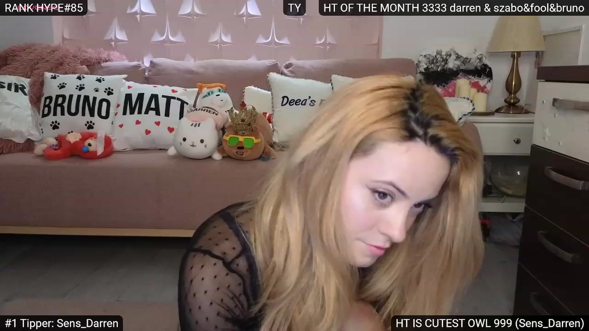 Gallery image thumbnail from Sensationowl_'s myfreecams stream on, 01/08/2024, 06:36 image 9 of 20