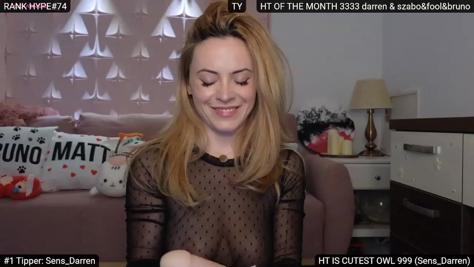 Gallery image thumbnail from Sensationowl_'s myfreecams stream on, 01/08/2024, 08:05 image 7 of 20