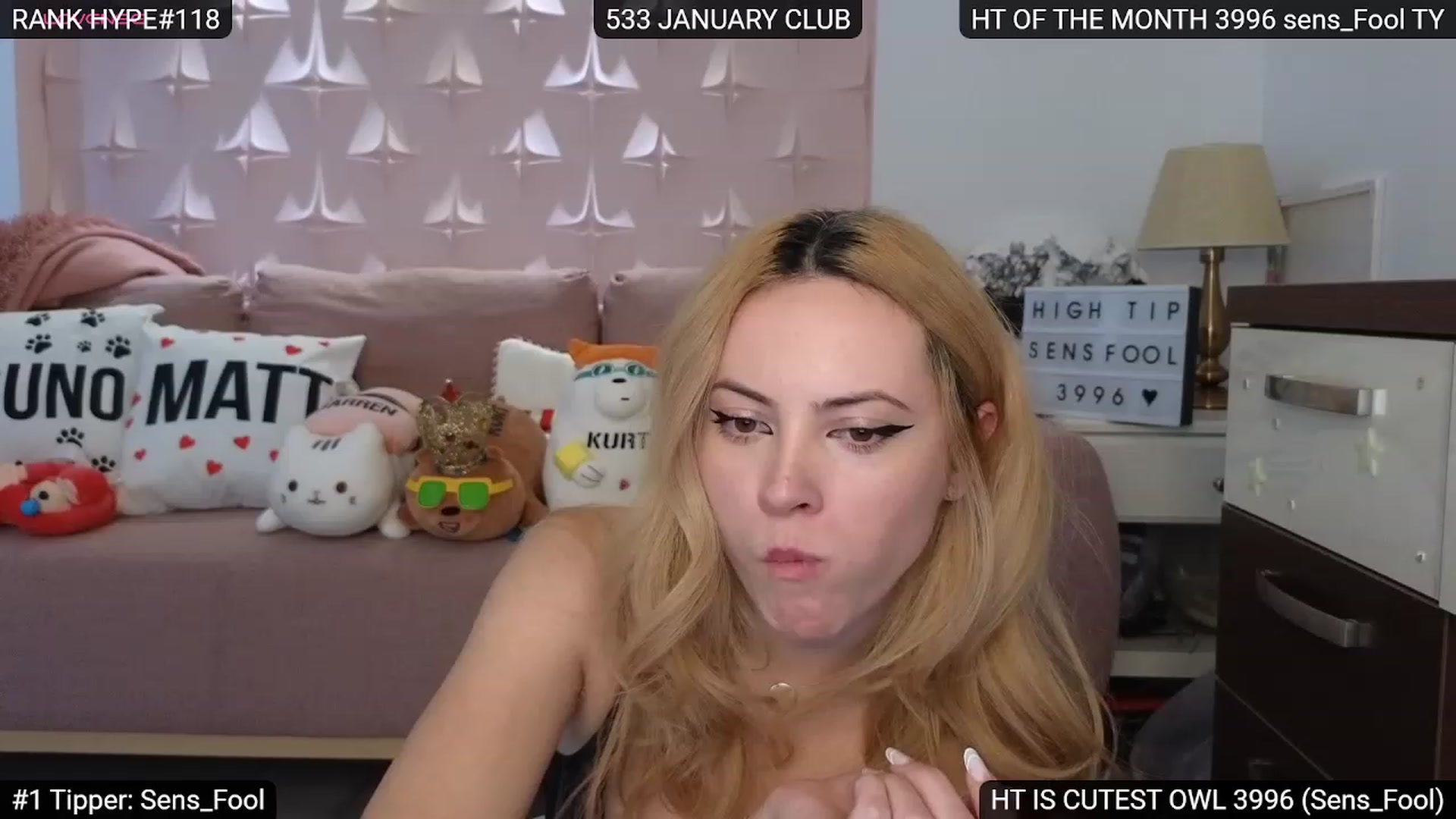 Gallery image thumbnail from Sensationowl_'s myfreecams stream on, 01/12/2024, 08:22 image 5 of 20