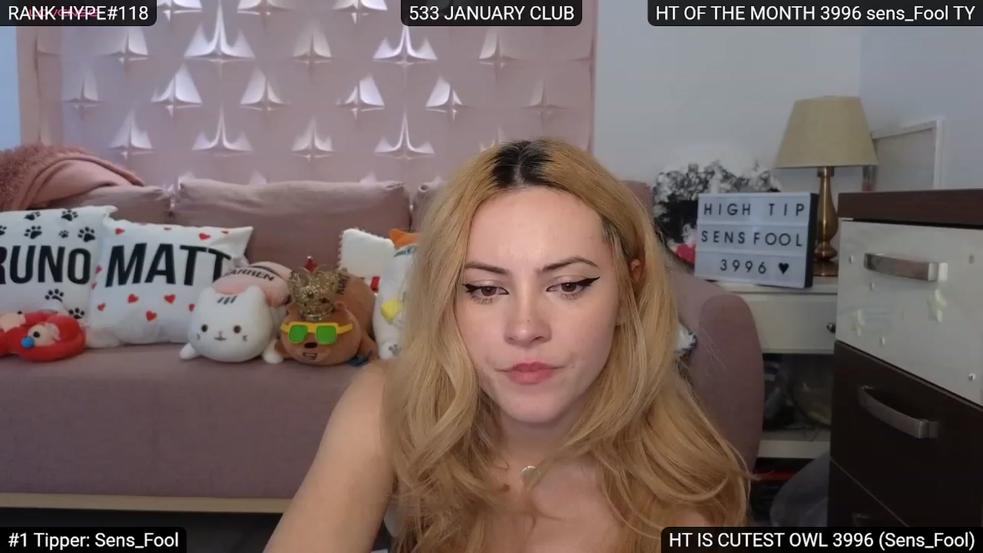 Gallery image thumbnail from Sensationowl_'s myfreecams stream on, 01/12/2024, 08:22 image 6 of 20