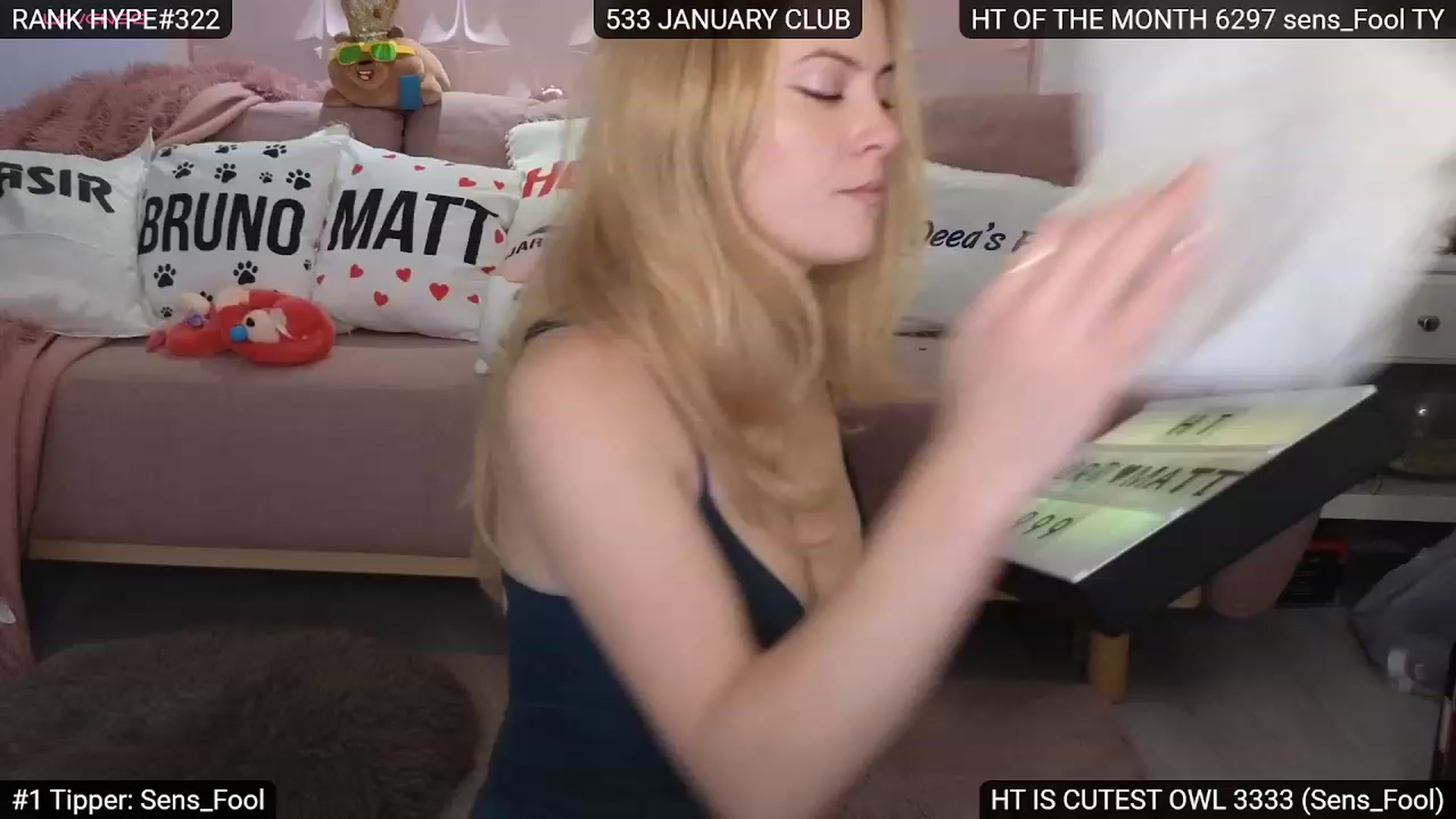 Gallery image thumbnail from Sensationowl_'s myfreecams stream on, 02/02/2024, 06:07 image 8 of 20