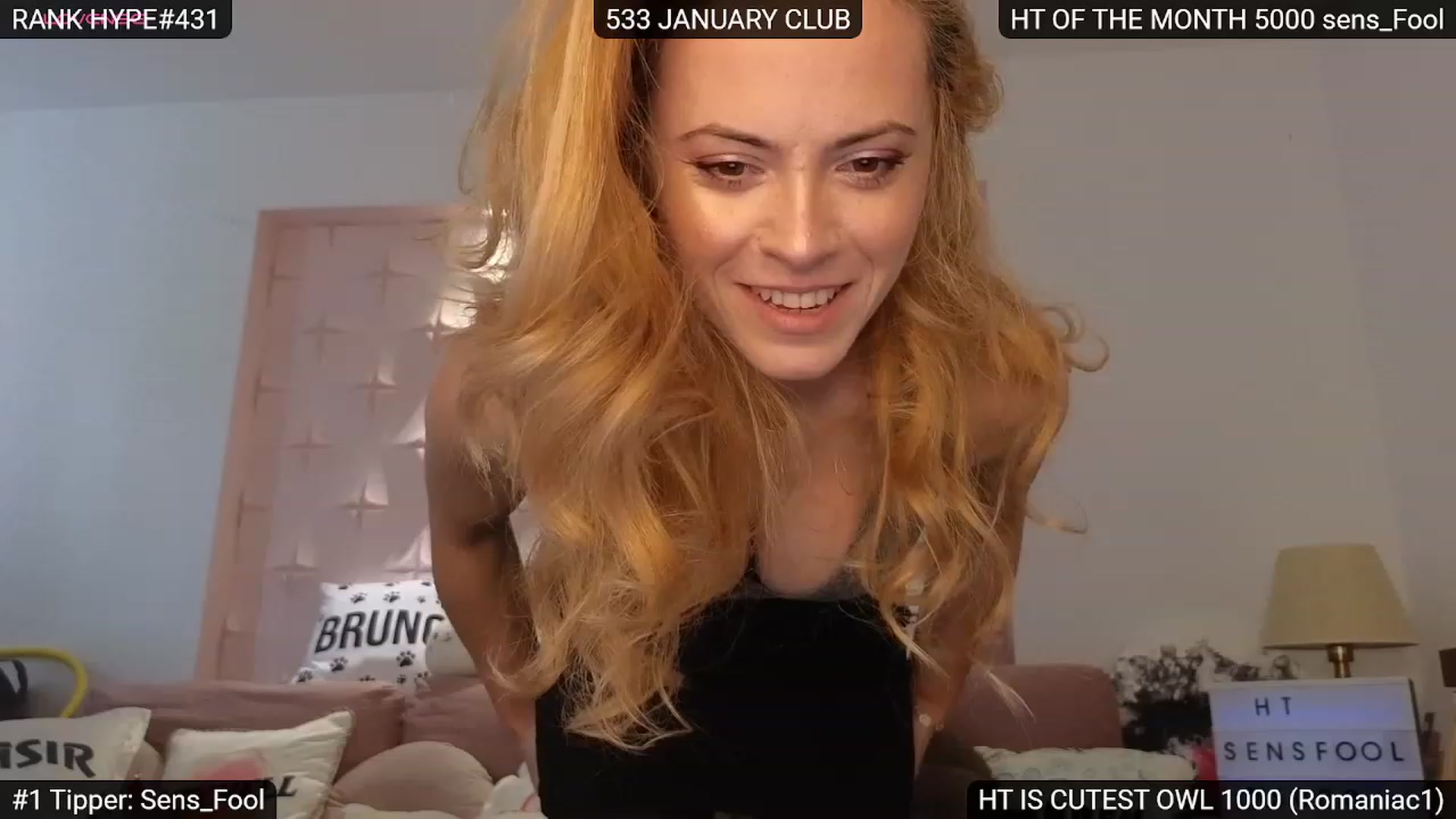 Gallery image thumbnail from Sensationowl_'s myfreecams stream on, 02/25/2024, 07:19 image 10 of 20