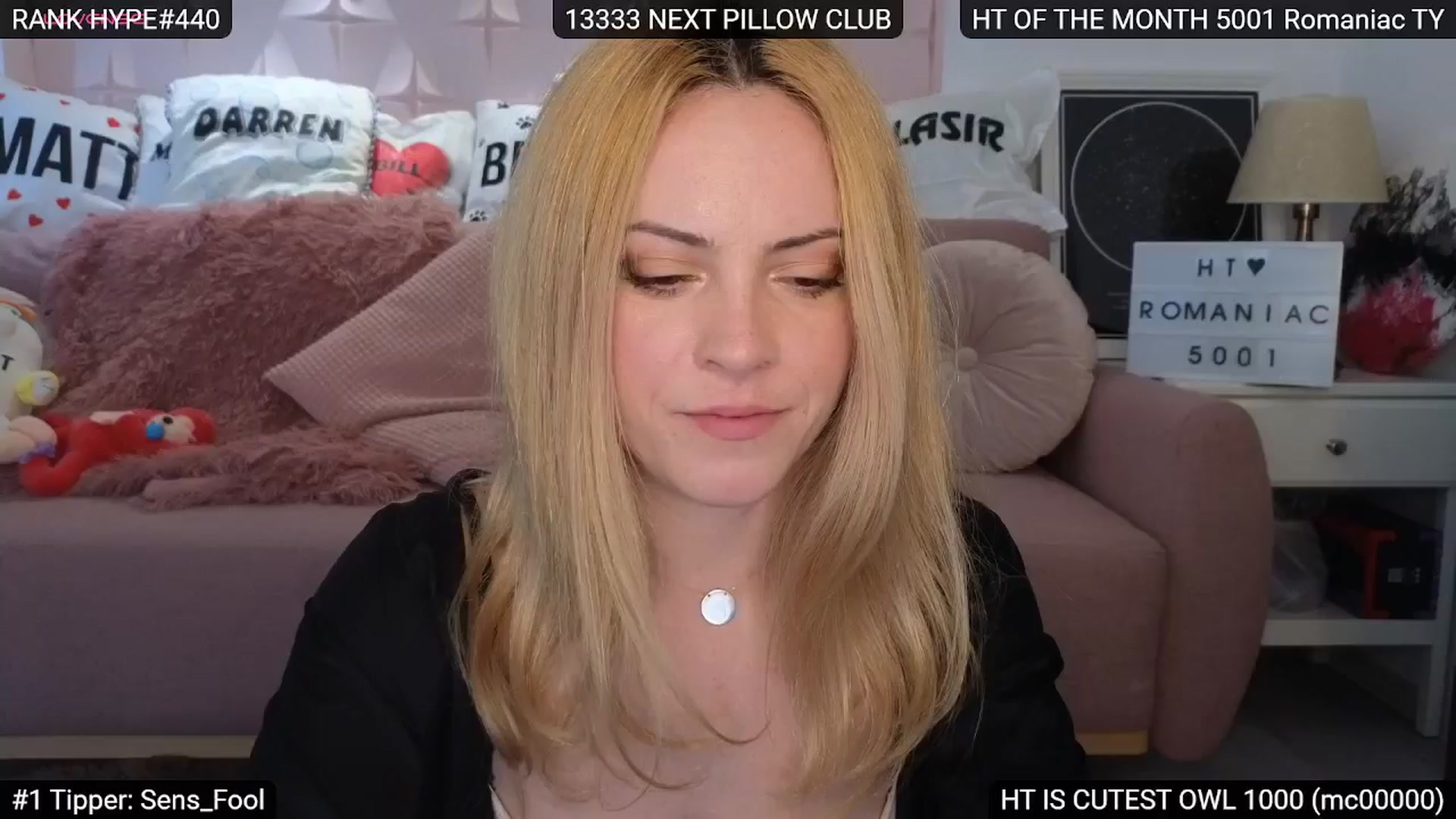 Gallery image thumbnail from Sensationowl_'s myfreecams stream on, 04/12/2024, 07:11 image 7 of 20
