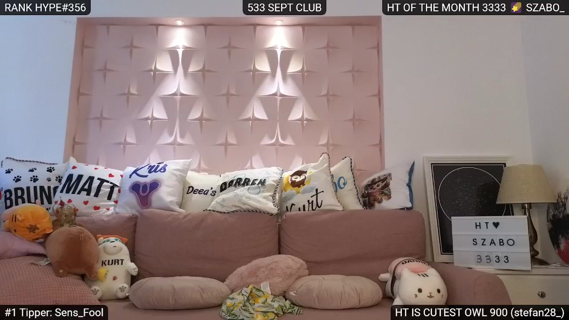 Gallery image thumbnail from Sensationowl_'s myfreecams stream on, 09/15/2024, 07:02 image 12 of 20