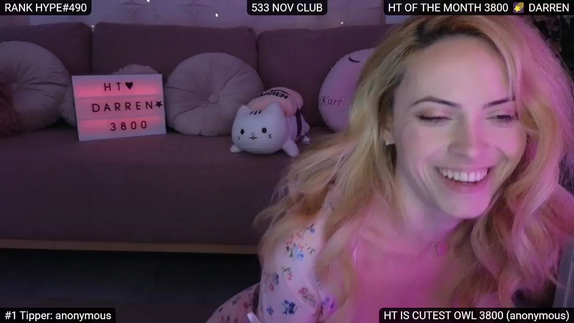 Gallery image thumbnail from Sensationowl_'s myfreecams stream on, 11/10/2024, 07:30 image 14 of 20