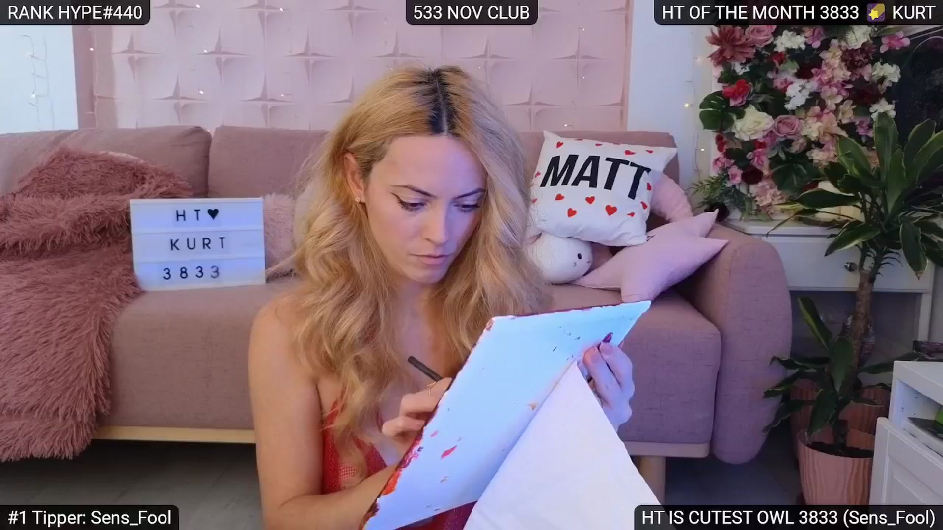 Gallery image thumbnail from Sensationowl_'s myfreecams stream on, 11/16/2024, 09:22 image 12 of 20