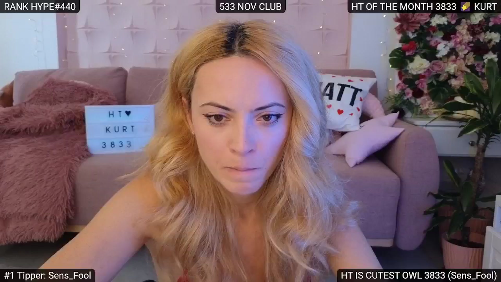 Gallery image thumbnail from Sensationowl_'s myfreecams stream on, 11/16/2024, 09:22 image 17 of 20