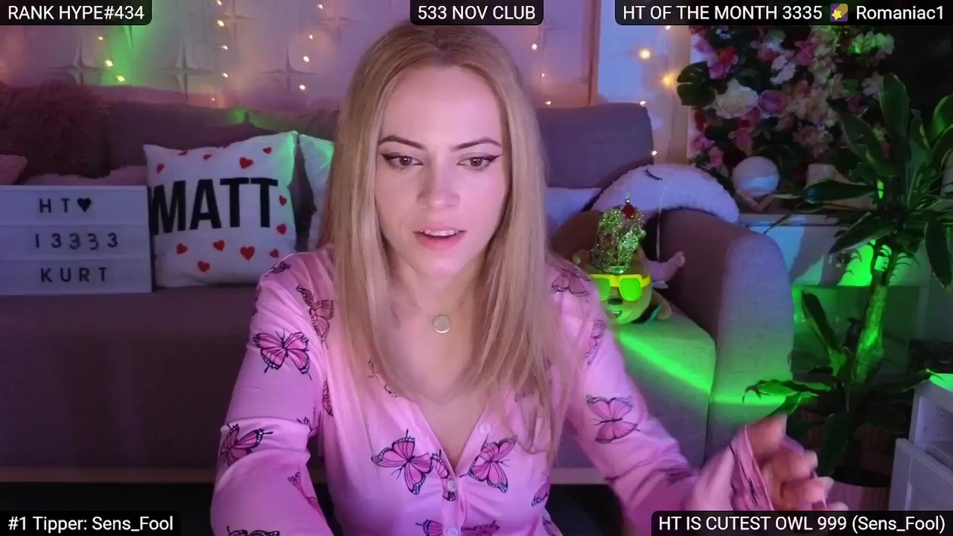 Gallery image thumbnail from Sensationowl_'s myfreecams stream on, 12/21/2024, 05:39 image 17 of 20