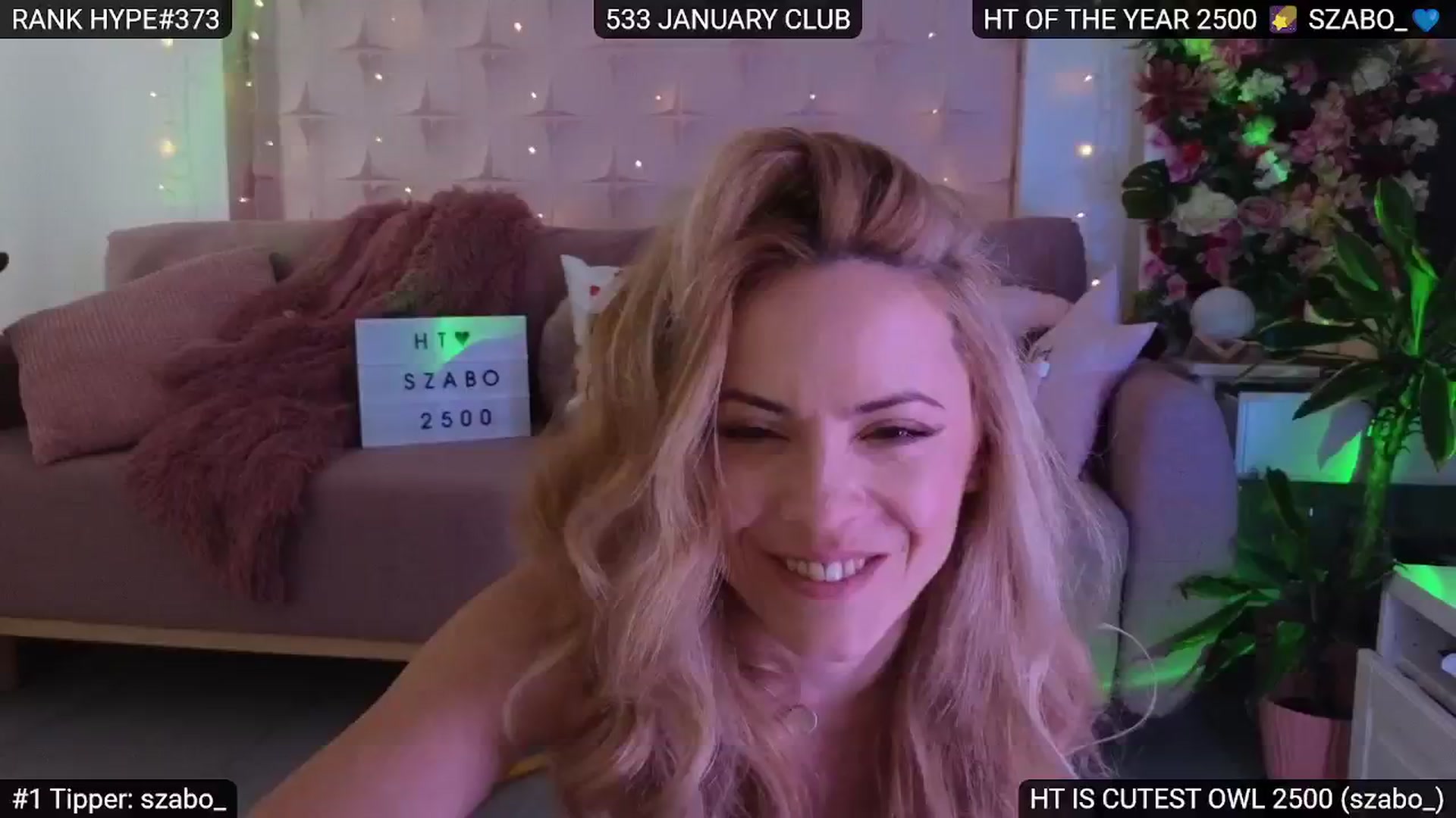Gallery image thumbnail from Sensationowl_'s myfreecams stream on, 01/05/2025, 08:30 image 14 of 20