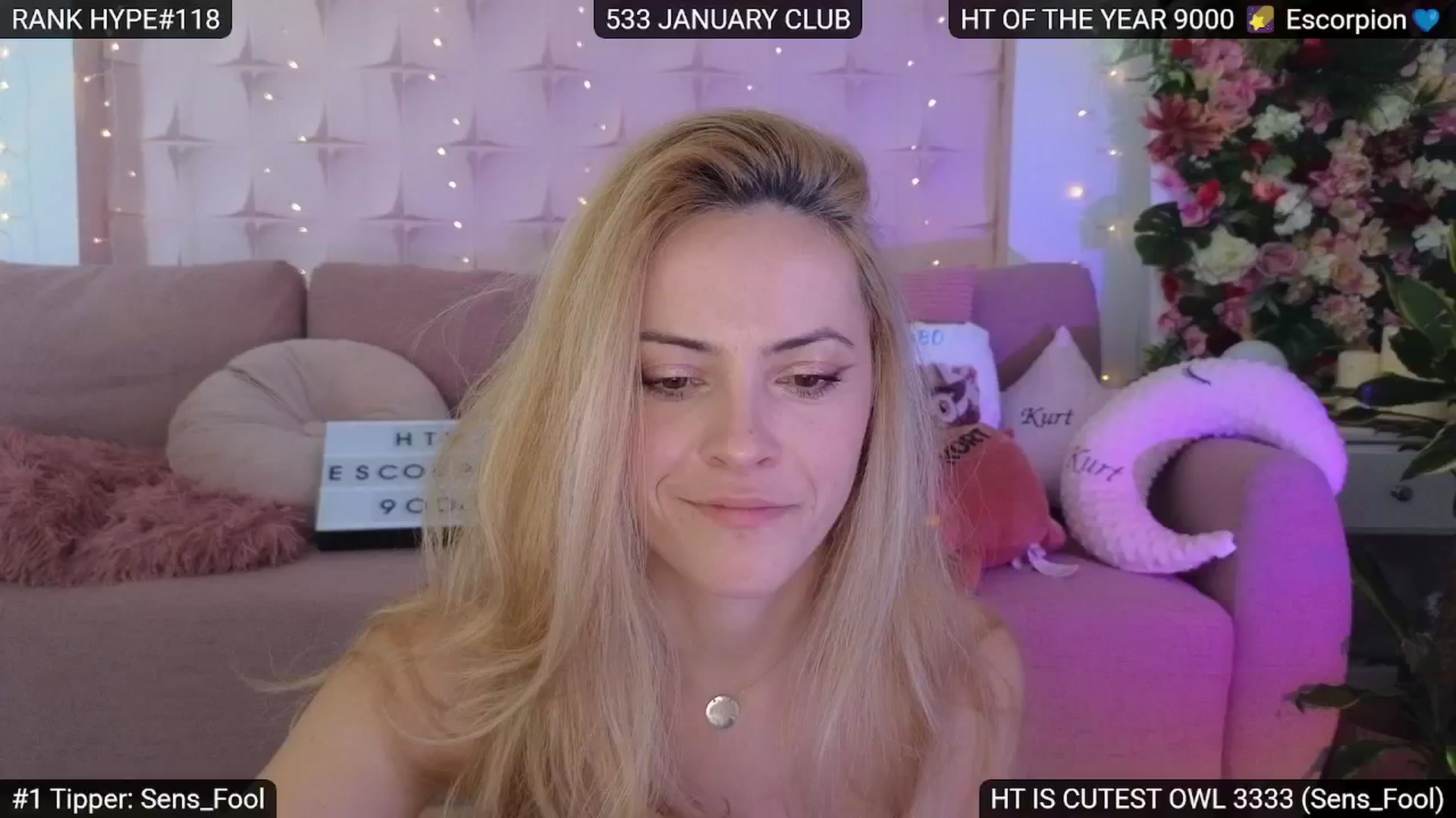 Gallery image thumbnail from Sensationowl_'s myfreecams stream on, 01/19/2025, 08:19 image 13 of 20