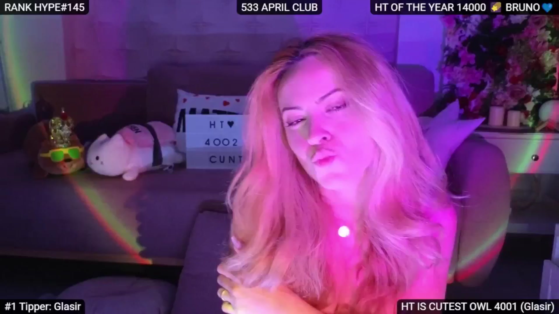 Gallery image thumbnail from Sensationowl_'s myfreecams stream on, 04/11/2025, 08:55 image 8 of 20