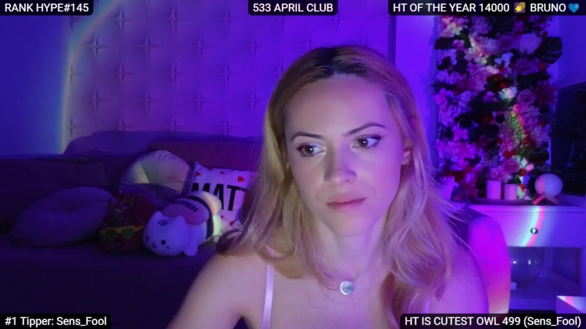 Gallery image thumbnail from Sensationowl_'s myfreecams stream on, 04/13/2025, 09:17 image 6 of 20