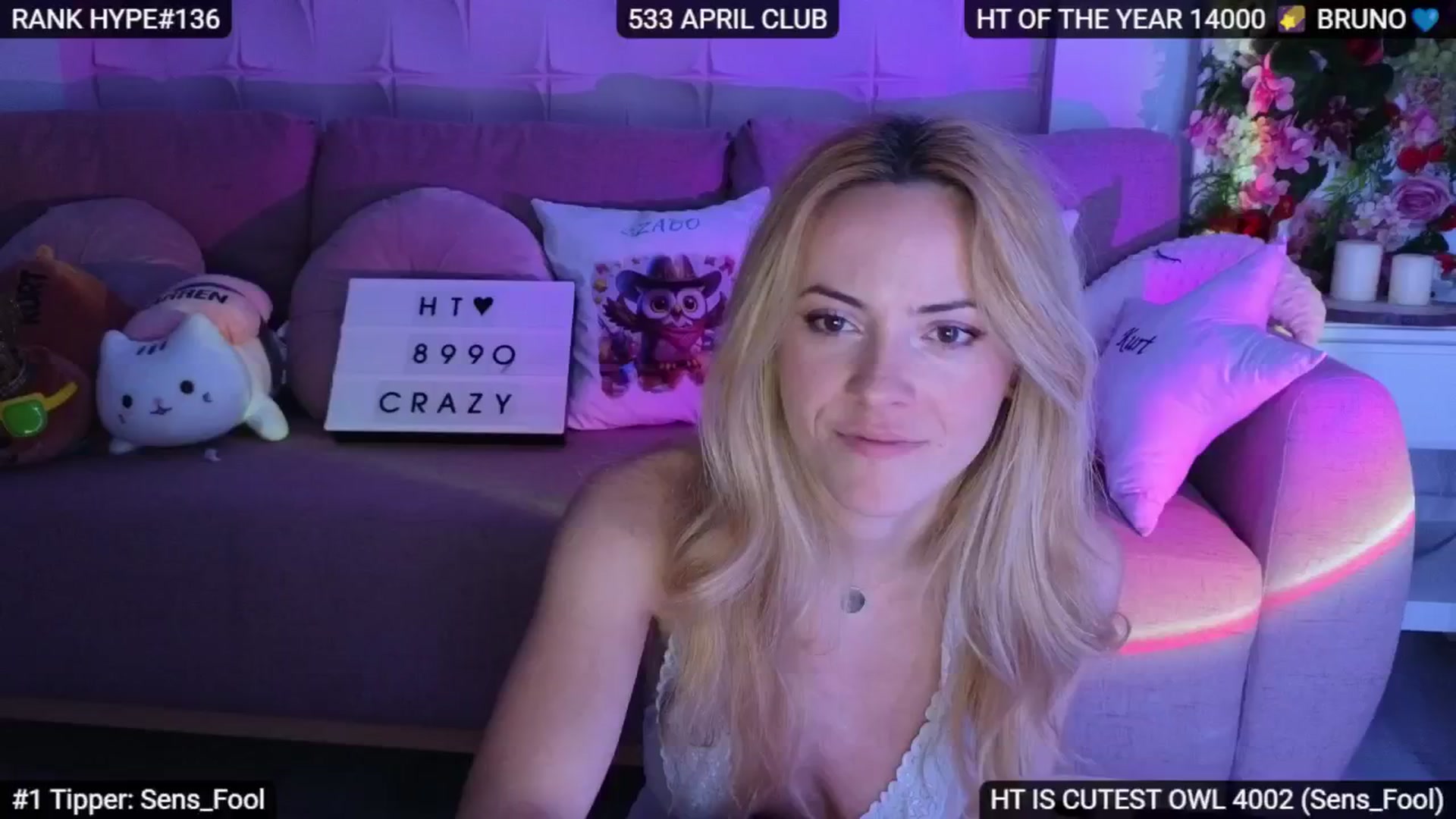 Gallery image thumbnail from Sensationowl_'s myfreecams stream on, 04/18/2025, 08:49 image 16 of 20