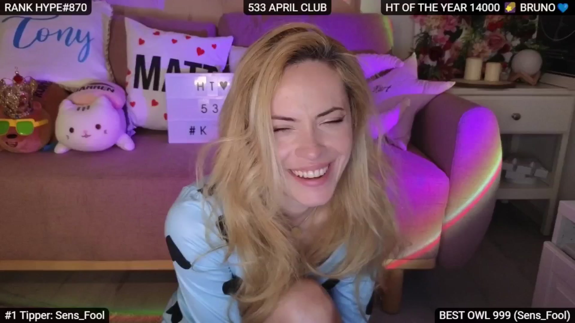 Gallery image thumbnail from Sensationowl_'s myfreecams stream on, 05/02/2025, 06:24 image 19 of 20
