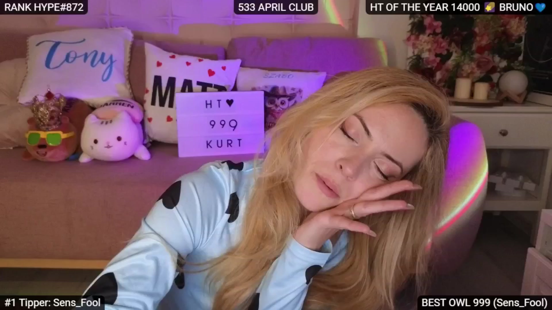 Gallery image thumbnail from Sensationowl_'s myfreecams stream on, 05/02/2025, 06:39 image 14 of 20
