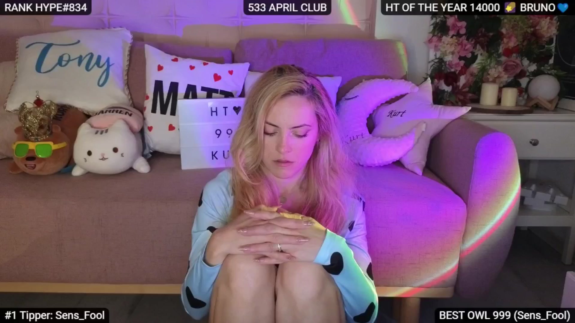 Gallery image thumbnail from Sensationowl_'s myfreecams stream on, 05/02/2025, 06:54 image 12 of 20