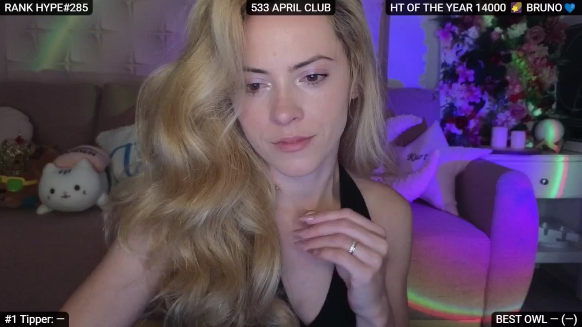 Gallery image thumbnail from Sensationowl_'s myfreecams stream on, 05/03/2025, 04:40 image 6 of 20