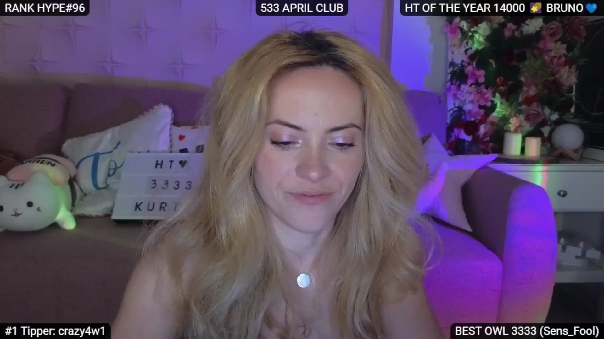 Gallery image thumbnail from Sensationowl_'s myfreecams stream on, 05/03/2025, 06:11 image 15 of 20