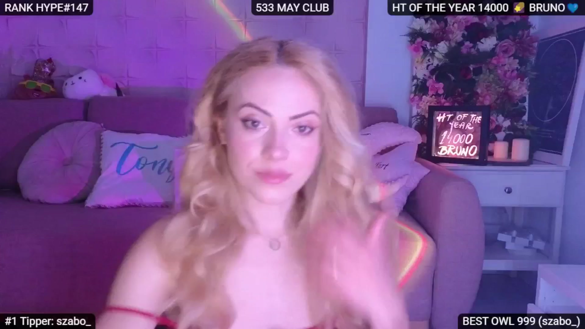 Gallery image thumbnail from Sensationowl_'s myfreecams stream on, 05/17/2025, 05:08 image 19 of 20