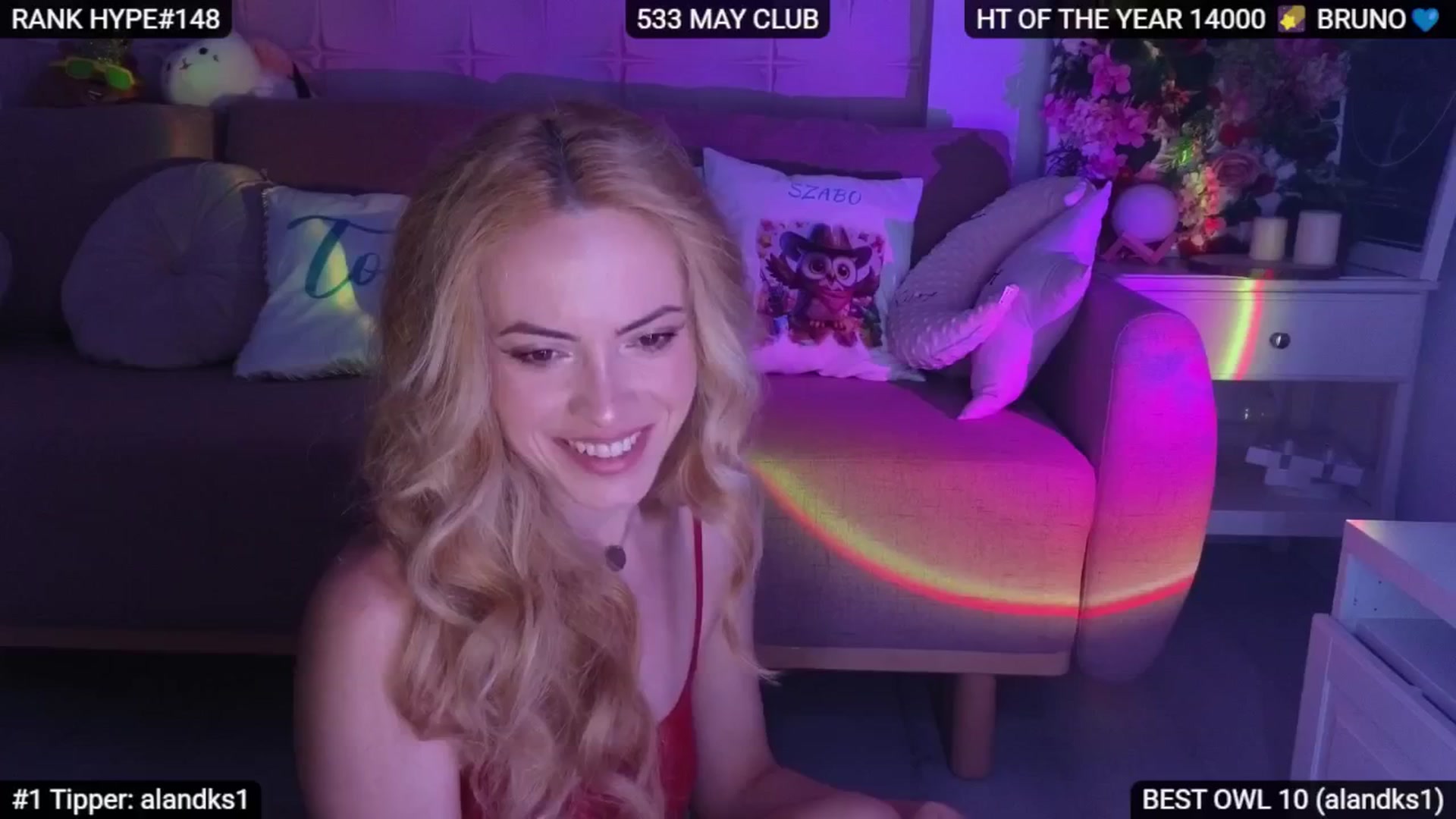 Gallery image thumbnail from Sensationowl_'s myfreecams stream on, 05/17/2025, 05:08 image 6 of 20