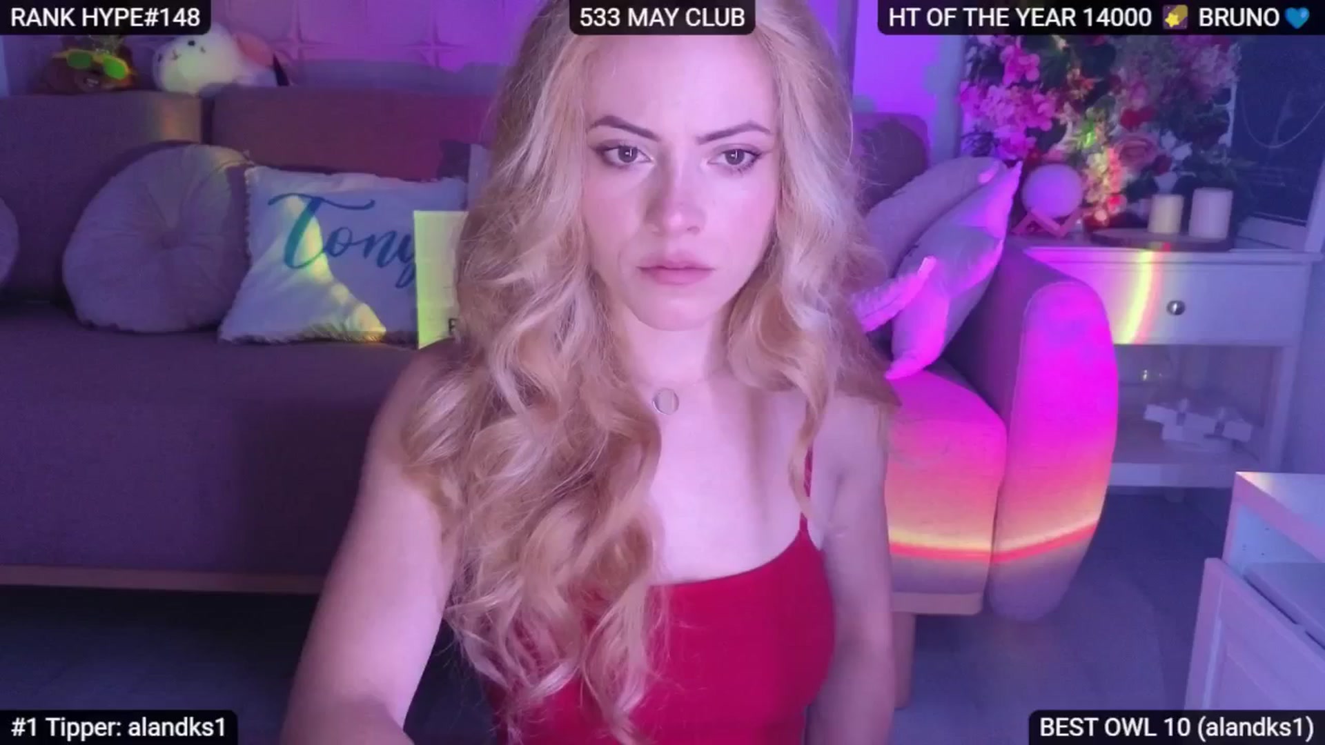 Gallery image thumbnail from Sensationowl_'s myfreecams stream on, 05/17/2025, 05:08 image 7 of 20