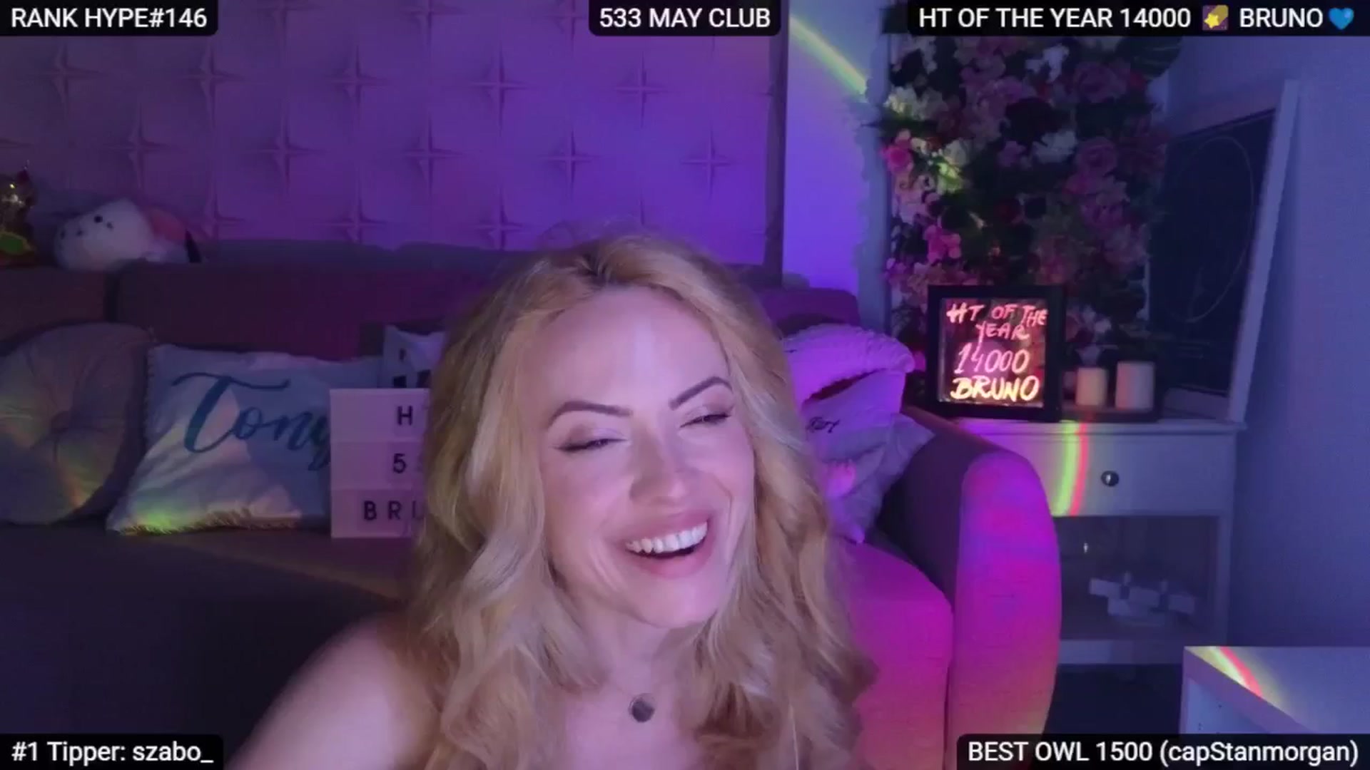 Gallery image thumbnail from Sensationowl_'s myfreecams stream on, 05/17/2025, 08:10 image 5 of 20