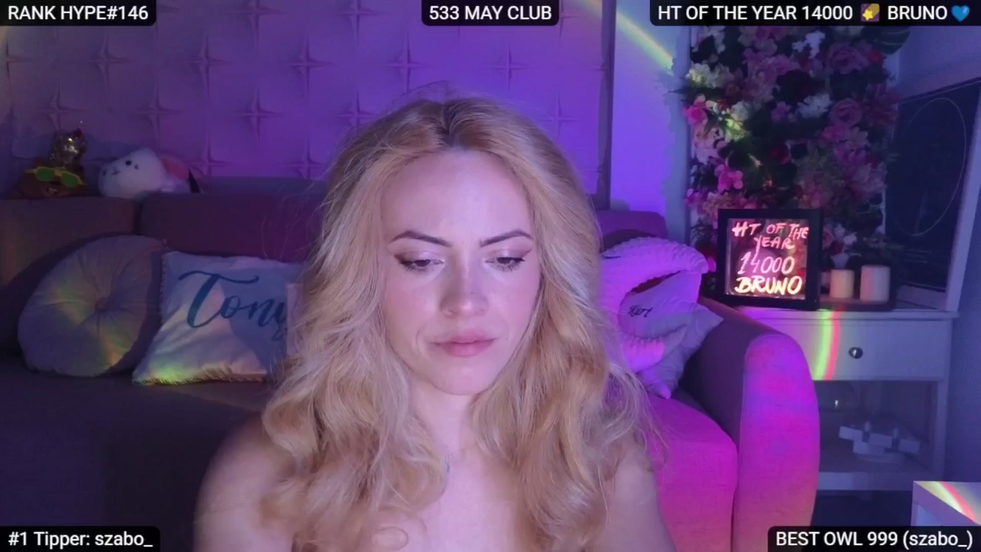Gallery image thumbnail from Sensationowl_'s myfreecams stream on, 05/17/2025, 08:10 image 4 of 20