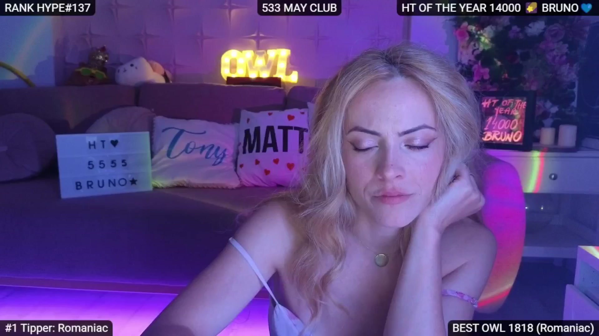 Gallery image thumbnail from Sensationowl_'s myfreecams stream on, 05/17/2025, 09:05 image 6 of 20