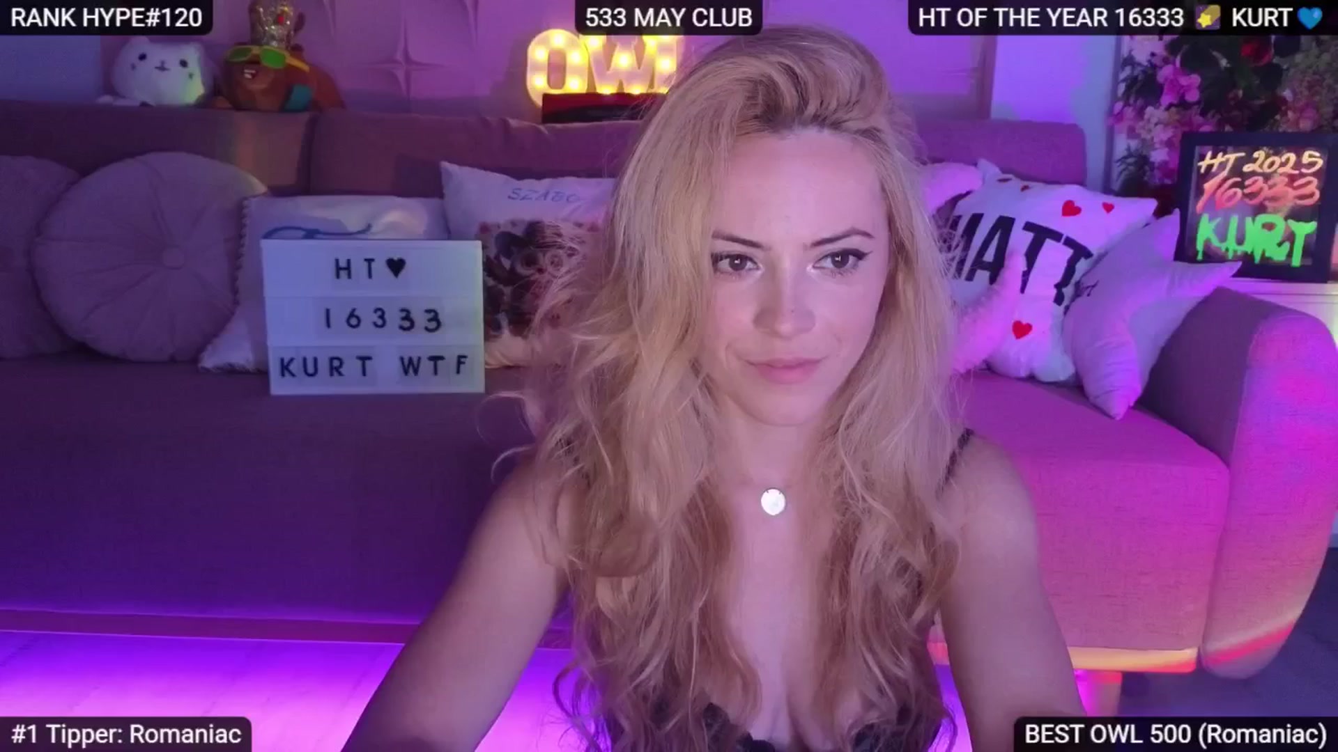 Gallery image thumbnail from Sensationowl_'s myfreecams stream on, 05/25/2025, 08:45 image 16 of 20