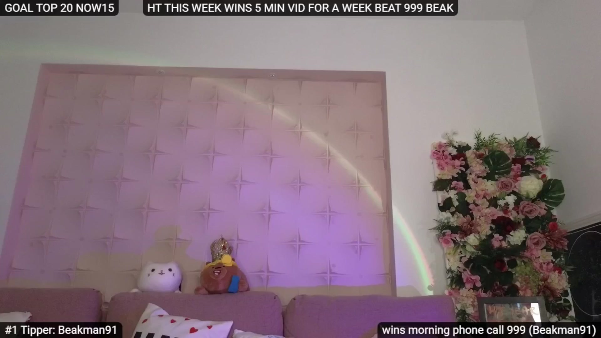 Gallery image thumbnail from Sensationowl_'s myfreecams stream on, 08/20/2025, 05:40 image 16 of 20