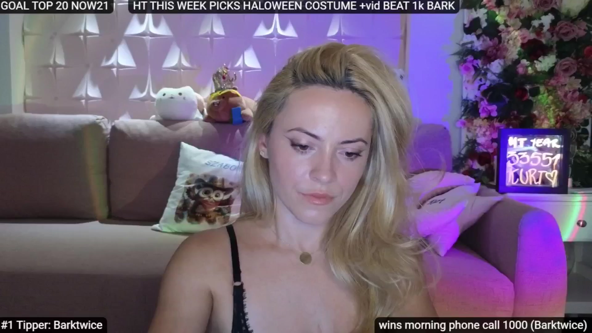 Gallery image thumbnail from Sensationowl_'s myfreecams stream on, 08/27/2025, 04:44 image 18 of 20