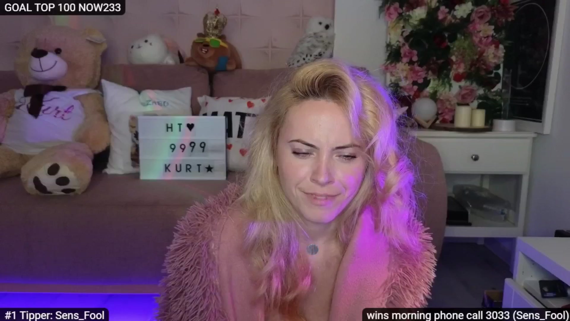 Gallery image thumbnail from Sensationowl_'s myfreecams stream on, 11/16/2025, 11:00 image 16 of 20