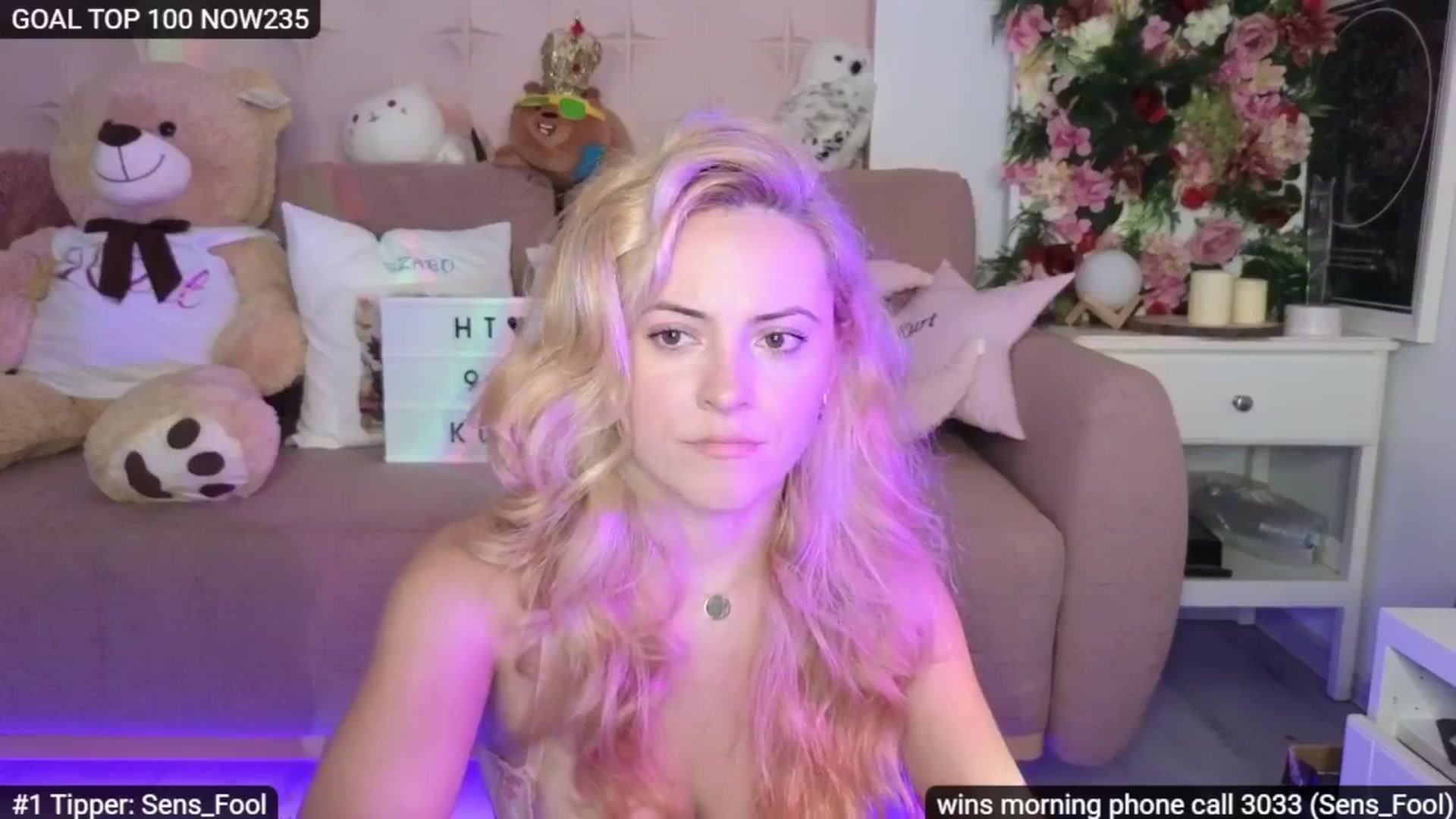 Gallery image thumbnail from Sensationowl_'s myfreecams stream on, 11/16/2025, 11:00 image 8 of 20