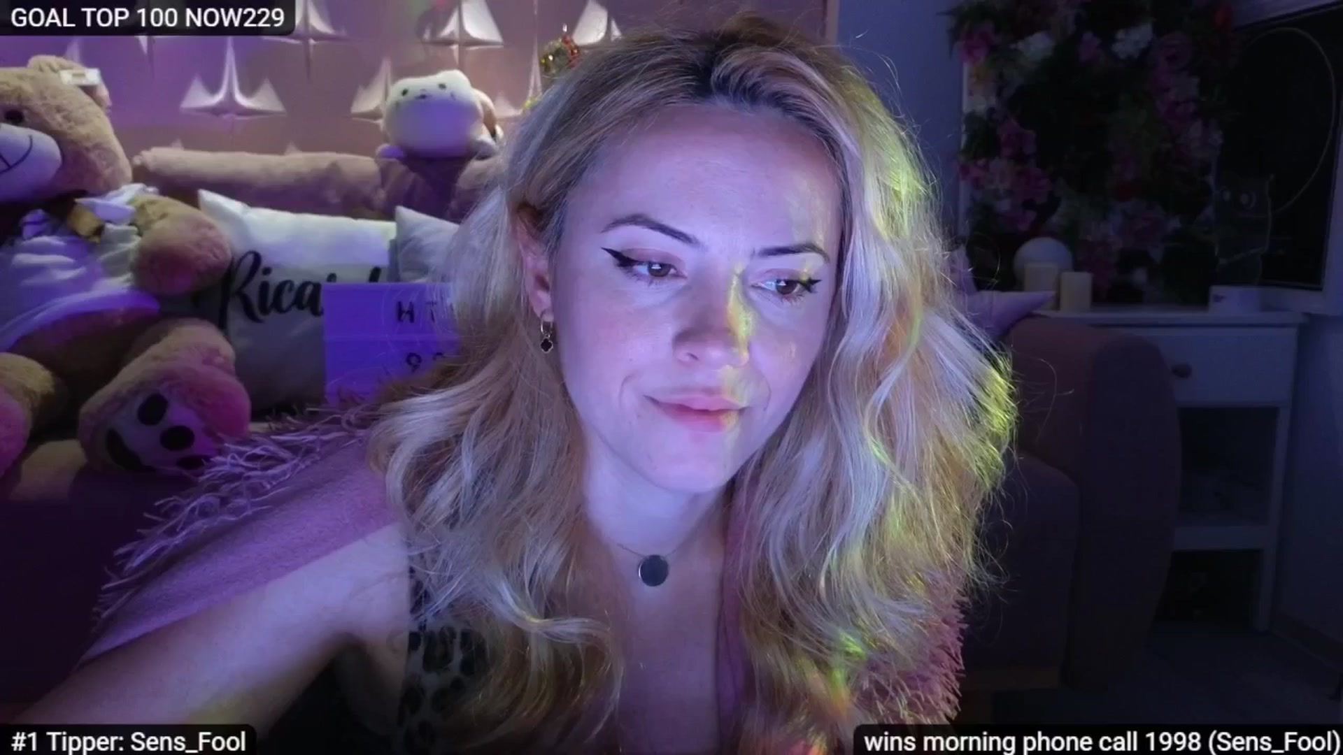 Gallery image thumbnail from Sensationowl_'s myfreecams stream on, 11/22/2025, 10:36 image 12 of 20