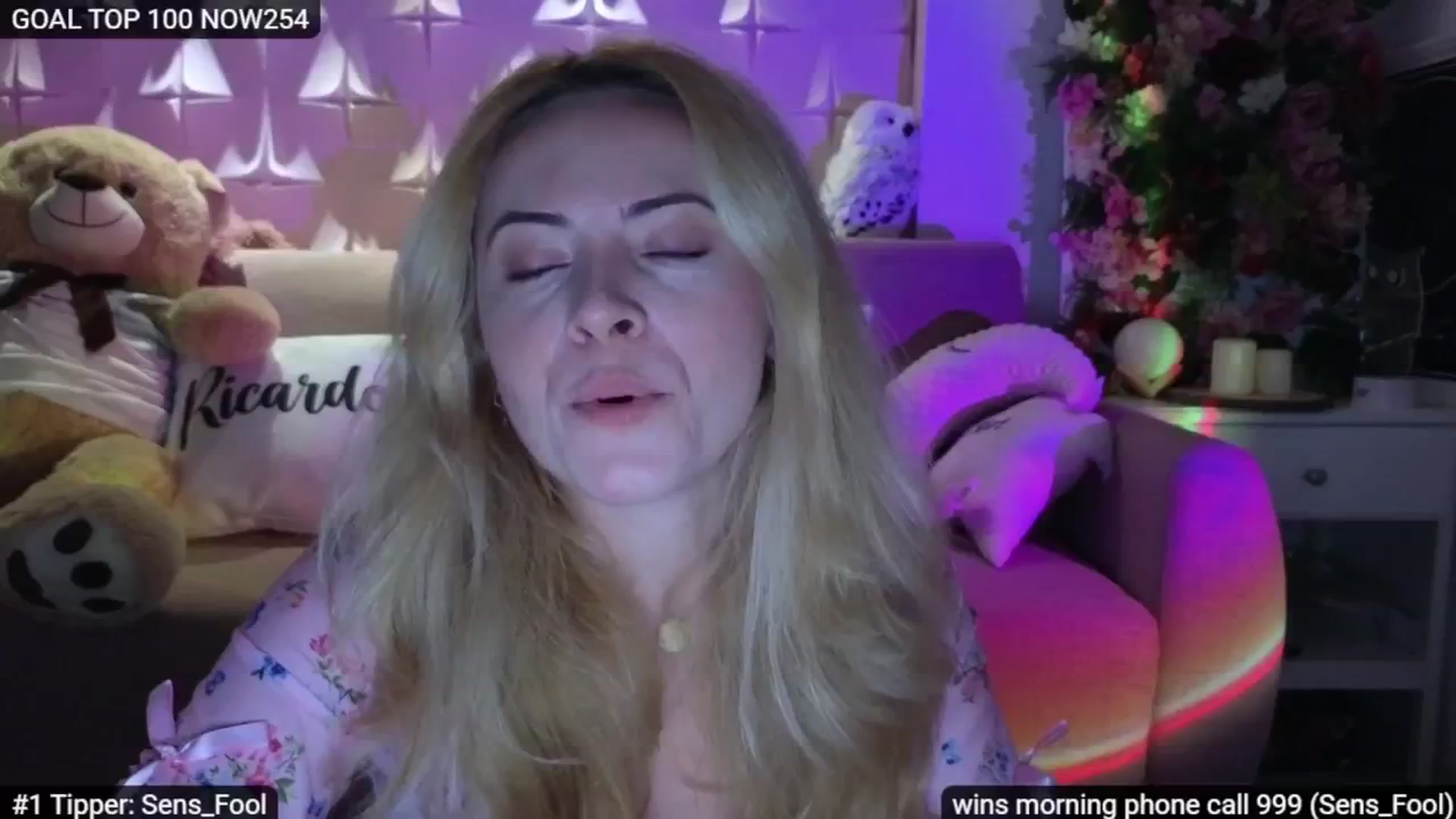 Gallery image thumbnail from Sensationowl_'s myfreecams stream on, 11/28/2025, 08:08 image 11 of 20