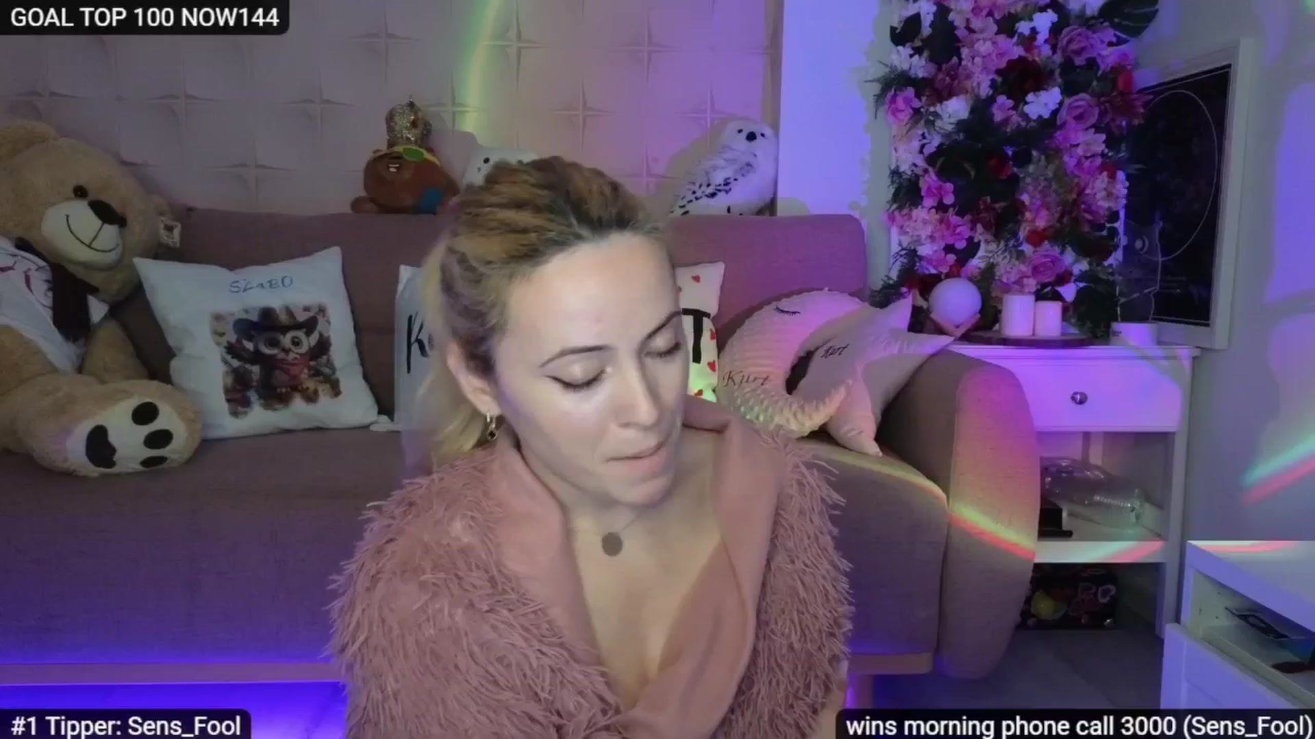 Gallery image thumbnail from Sensationowl_'s myfreecams stream on, 11/30/2025, 10:01 image 17 of 20